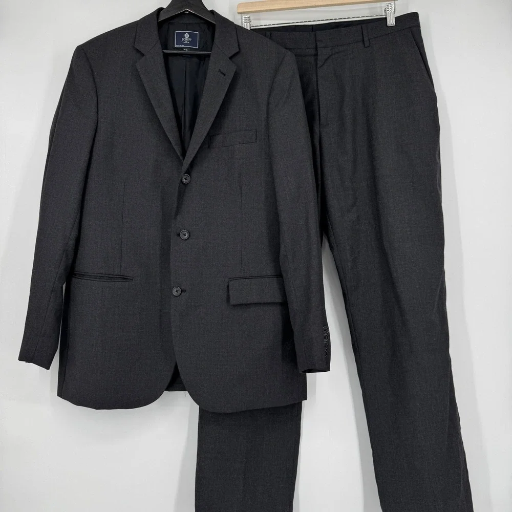 J.Crew Mens 2 Piece Suit Charcoal Gray 3 Button Blazer Trousers 42L